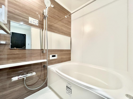 �����@����̔�������Ă���閾�邢�������̂���o�X���[��  