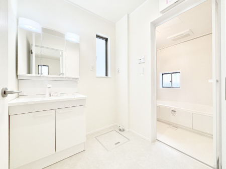 ���̑��@�L�X�Ƃ�Ƃ�̂��郉���h���[�X�y�[�X�B  