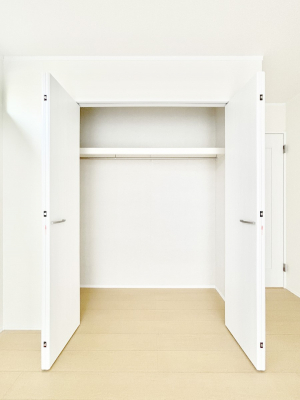 ���[�@�m���̃N���[�[�b�g�B���s��������̂Ō���̈ߗނ�����������܂�܂��B