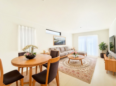 ���r���O�@���Ƒ��̓��₩�Șb�����ŕ�܂�閾�邢���r���O  ���Ƌ��CG�ł�