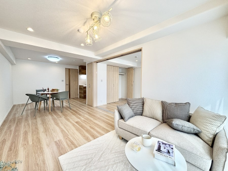 ���r���O�@�������������͋C�̂k�c�j�͉Ƒ��݂�Ȃ̉��K���  