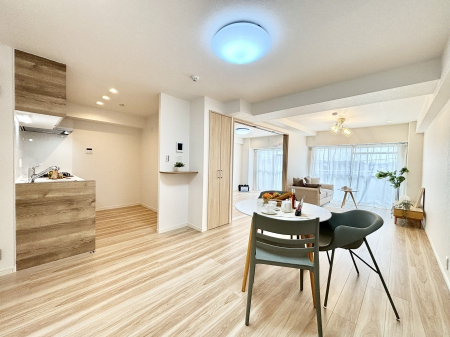 ���̑����ρ@�Ƒ������R�ƏW�܂�e���̃X�y�[�X�ɂȂ肻��    