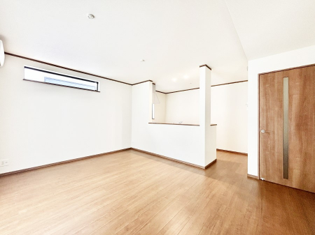 ���r���O�@�i�`�������e�C�X�g�̗D�����_�炩���F�g���̃t���[�����O���f�G�ȃ��r���O�ł���