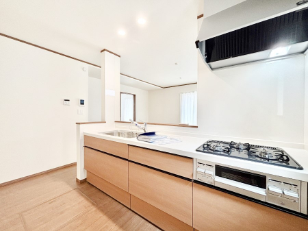 �L�b�`���@�J�E���^�[�z���ɂ��b�������Ȃ��疈���̂������������Ɗy����