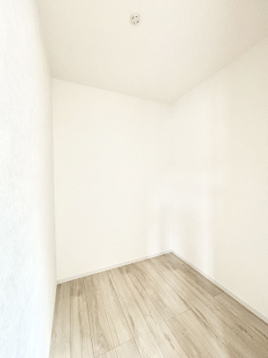 ̑@EH[NCN[[bgtŐԂLpł܂B