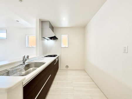 Lb`@u₩ȕʂ蔲Lb`B̂Ŗ邭Cɂ𗧂܂B  