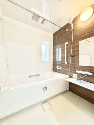 �����@����̔�������Ă���閾�邢�������̂���o�X���[��