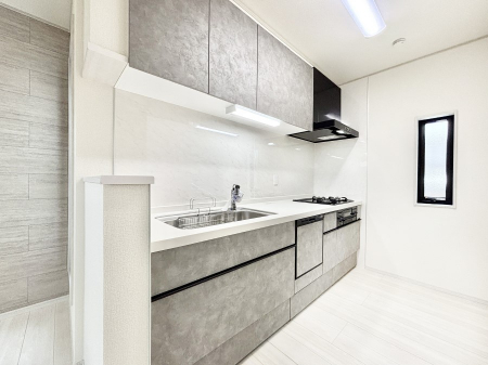 �L�b�`���@�������������I�ɁA�y�����I�V�X�e���L�b�`��  