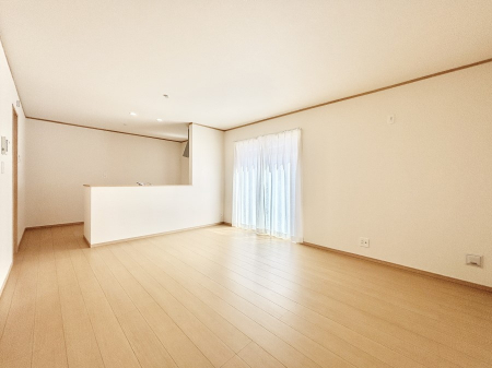 ���r���O�@�Z�ޕ��̌��������o�����A�C���e���A���l����̂��y���݂ȃ��r���O�ł��I   