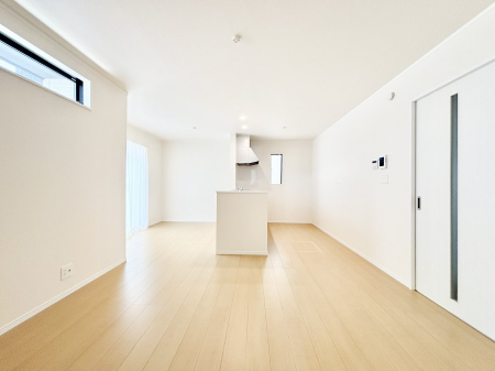 ���r���O�@�Z�ޕ��̌��������o�����A�C���e���A���l����̂��y���݂ȃ��r���O�ł��I   