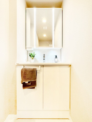 ʑEʏ@Ƃ̐ʃXy[XŒ̐gxxX[Y