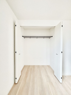 ���[�@�m���̃N���[�[�b�g�B���s��������̂Ō���̈ߗނ�����������܂�܂��B