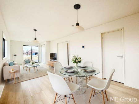 ���r���O�@���Ƒ��̓��₩�Șb�����ŕ�܂�閾�邢���r���O  ���Ƌ��CG�ł�