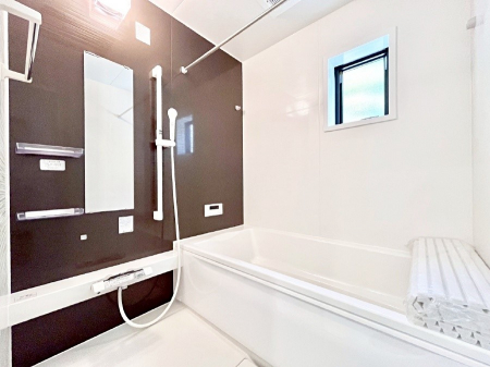 @̂_[NJ[ɂoX[1̔tbVI