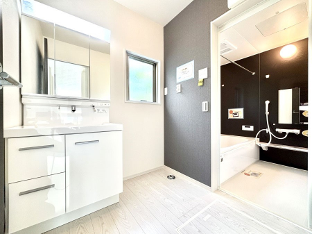 ���̑��@�������̂�����K��Ԃł��B�����̐g�x�x���C�����ǂ����g�������܂��B 