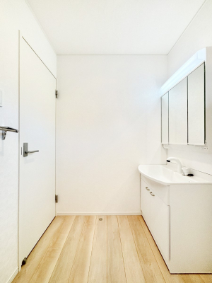 ���̑��@��Ƃ�̐��ʃX�y�[�X�Œ��̐g�x�x�����N���N