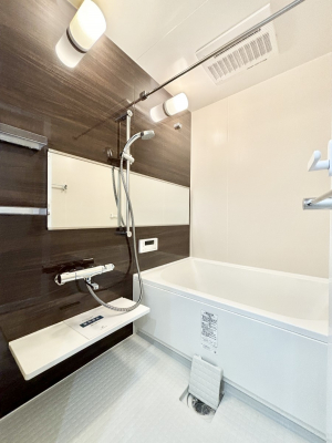 �����@����̔�������Ă���閾�邢�������̂���o�X���[��  