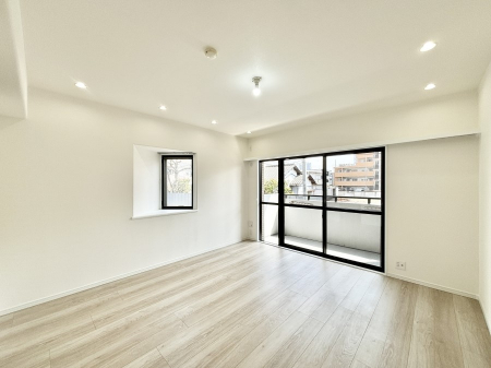 ���r���O�@���K���Ƃ�Ƃ���f�U�C���������r���O�B  