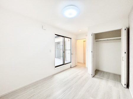 �Q���@�g���₷���`�Ńx�b�g��Ƌ�̒u�����ɂ����邱�Ƃ�����܂���B 