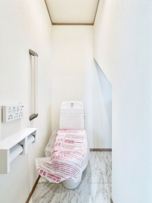 �g�C���@�g�C����1�K��2�K���ꂼ��ɔz�u����Ă��ĂƂĂ��֗��ł��B 