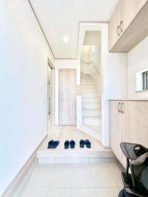 ���ց@�Ƒ��̋A��₨�q�l�������������}���錺��  