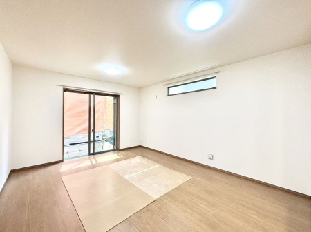 ̑ρ@Ƒ̏Ί炪RƐ܂ĂAȕ͋C̃_CjOɎdオĂ܂ 