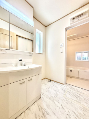 ���̑��@�������̂�����K��Ԃł��B�����̐g�x�x���C�����ǂ����g�������܂��B 