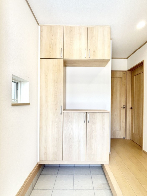 ���̑����ρ@�����Ղ���[�ł���V���[�Y�{�b�N�X�ŉƑ��S���̌C���A���ւ�������B  