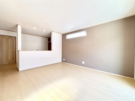 ���r���O�@�Z�ޕ��̌��������o�����A�C���e���A���l����̂��y���݂ȃ��r���O�ł��I 