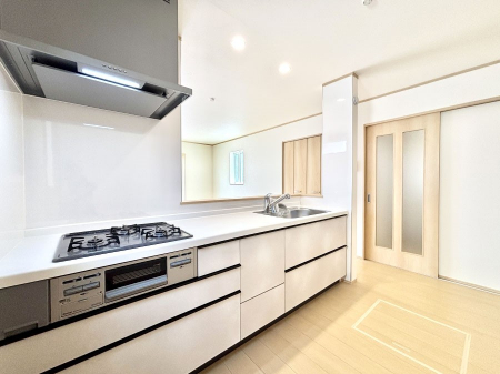 �L�b�`���@�������������I�ɁA�y�����I�V�X�e���L�b�`��  