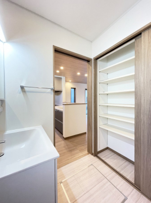 ̑@LXƂƂ̂郉h[Xy[XB  