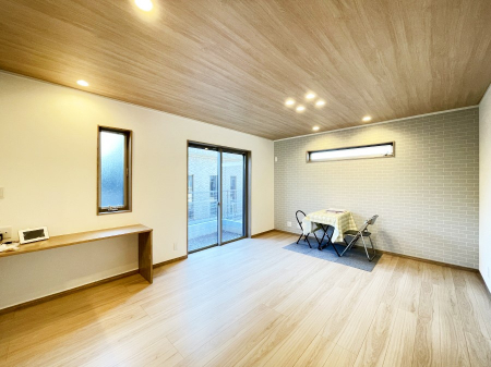 rO@i`eCXg̗D_炩Fg̃t[OfGȃrOłˁB