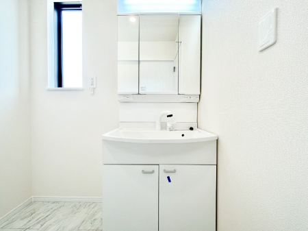 ʑEʏ@X^COɕ֗ȎOʋA~[LrlbgōׂXbL