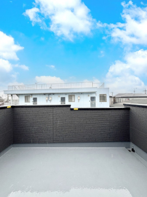 �o���R�j�[�@���[�t�o���R�j�[�B���߂��ǂ��A�傫�Ȑ��󕨂��L���Ċ����܂��B