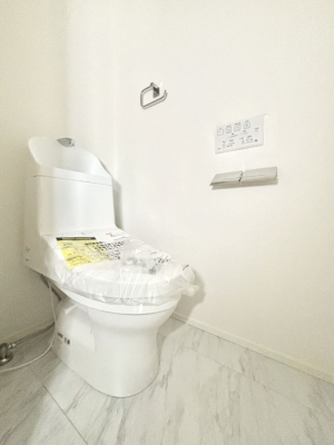 �g�C���@�g�C����1�K��2�K���ꂼ��ɔz�u����Ă��ĂƂĂ��֗��ł��B 