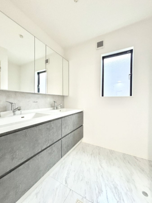 ���ʑ�E���ʏ��@���邢���ʏ��͖����̐g�x�x���y�����ł����Ⴂ�����ł��B