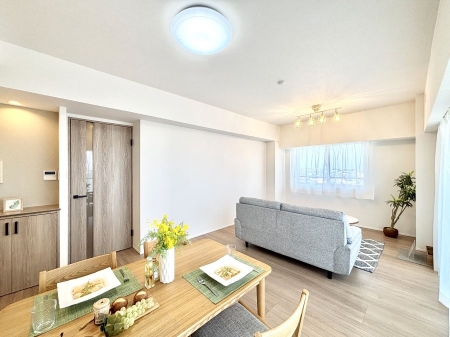 ���r���O�@�Ƒ��ꏏ�ɂ��H�����y���݂����Ȃ�L�X���r���O�_�C�j���O