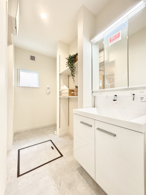 ̑@ʏ͂Ƃ̂Xy[XŁAgxx̃XLPASɗ]TĂłłB  