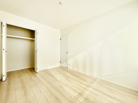 �Q���@�g���₷���`�Ńx�b�g��Ƌ�̒u�����ɂ����邱�Ƃ�����܂���B   