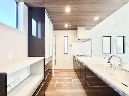 Lb`@LĎĝ悢Lb`ÂŉƑ̏Ί炪L܂