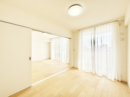 ���̑����ρ@�o���R�j�[���J�������v���X���Ă����m��