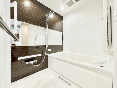 �����@����̔�������Ă���閾�邢�������̂���o�X���[��