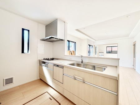 �L�b�`���@���������Ȃ��炲�Ƒ��Ƃ̉�b���y���߂�ΖʃJ�E���^�[�L�b�`��