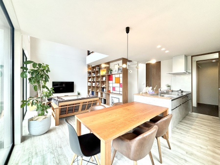 rO@Ƒ̓₩Șbŕ܂閾邢rO  