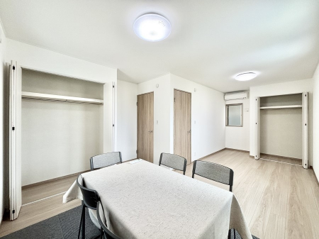 q@͂Qɂ邱Ƃł܂ˁBNɂȂ疲̌Ƀ`FWI