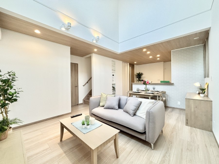 rO@u܁vuvƑƂ̃R~jP[V[܂郊rOCKiB 