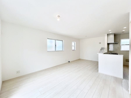 ���r���O�@�Z�ޕ��̌��������o�����A�C���e���A���l����̂��y���݂ȃ��r���O�ł��I 