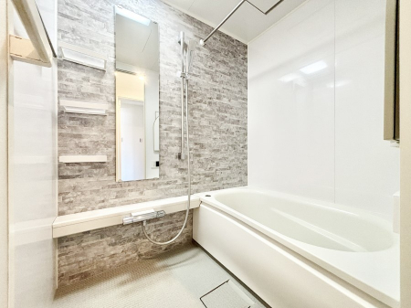 �����@����̔�������Ă���閾�邢�������̂���o�X���[��    