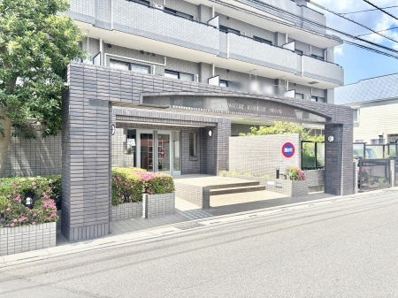 �G���g�����X�@�������������͋C�̃G���g�����X