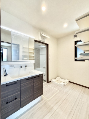 ʑEʏ@̂KԂłB̐gxxCǂg܂B 